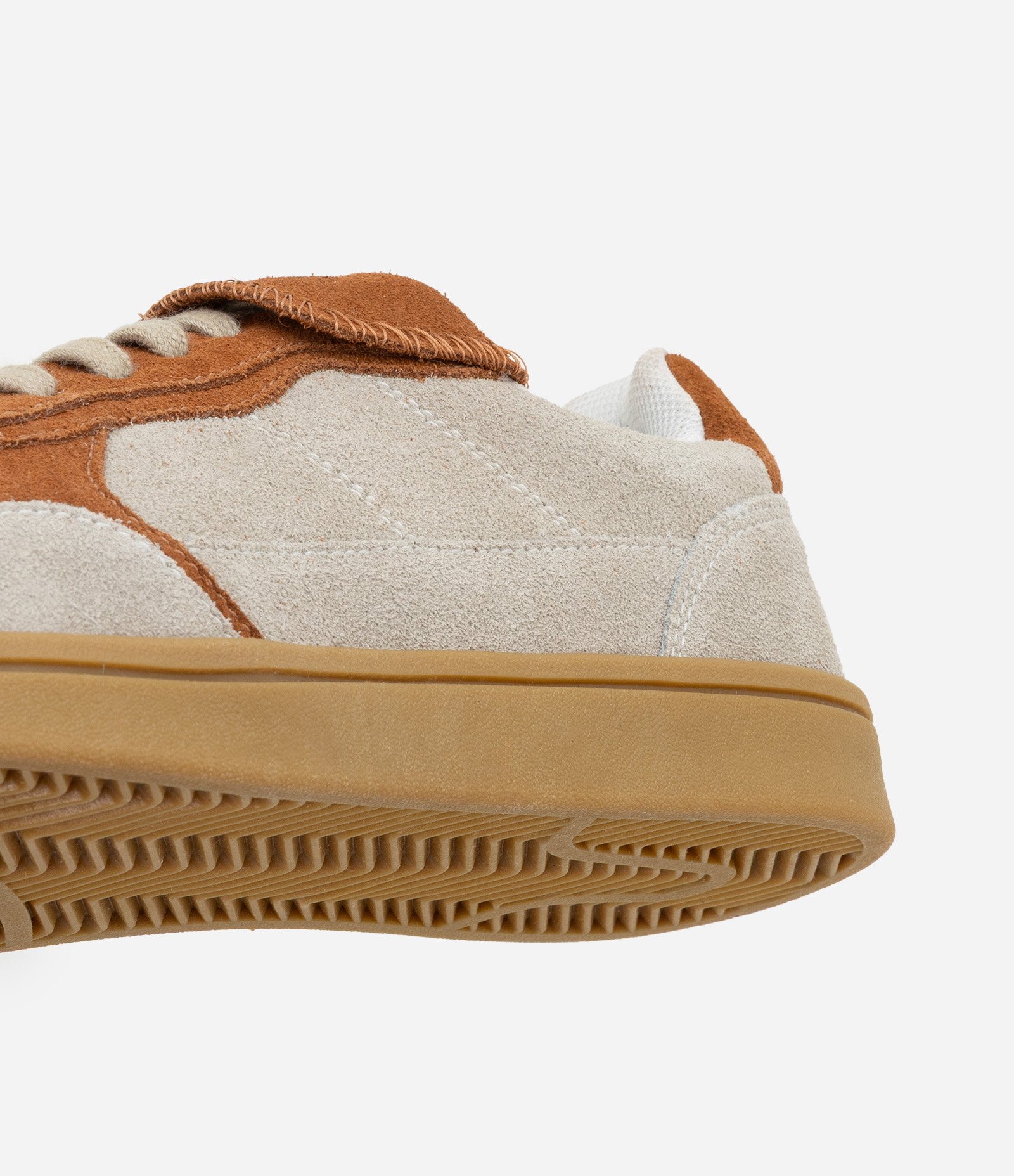 Tênis em Couro com Lingueta Alongada Off White 3
