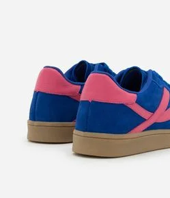 Tênis Chuteira em Couro com Cadarço e Detalhe Lateral