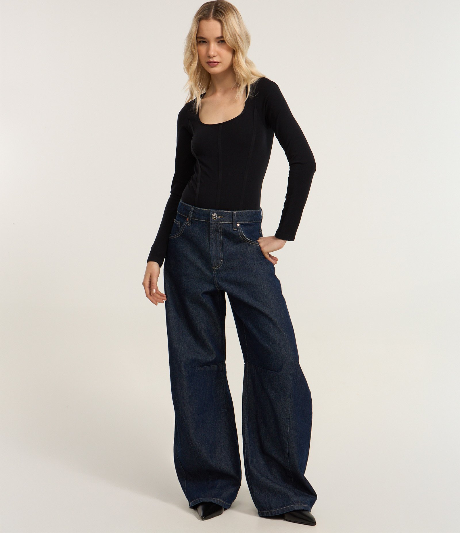 Body em Poliamida Seamless e Decote Quadrado Preto 2