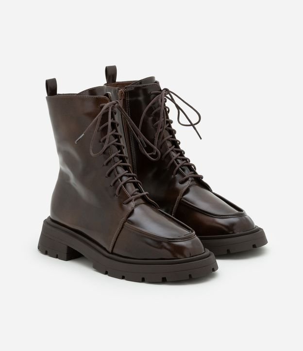 Bota Combat em PU com Cadarço e Bico Redondo