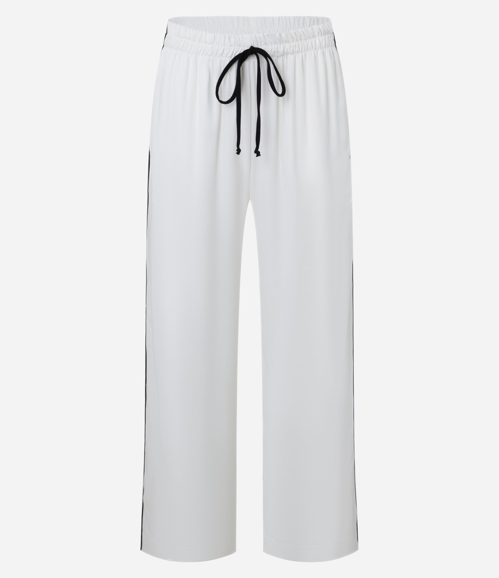 Pijama Longo em Chalis com Detalhes Contrastantes Branco 7