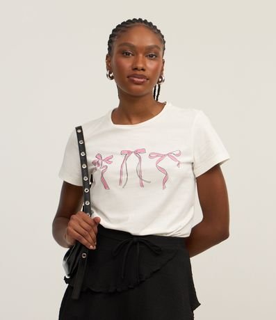 Blusa Baby Look com Estampa de Lacinhos Blusa Baby Look com Estampa de Lacinhos