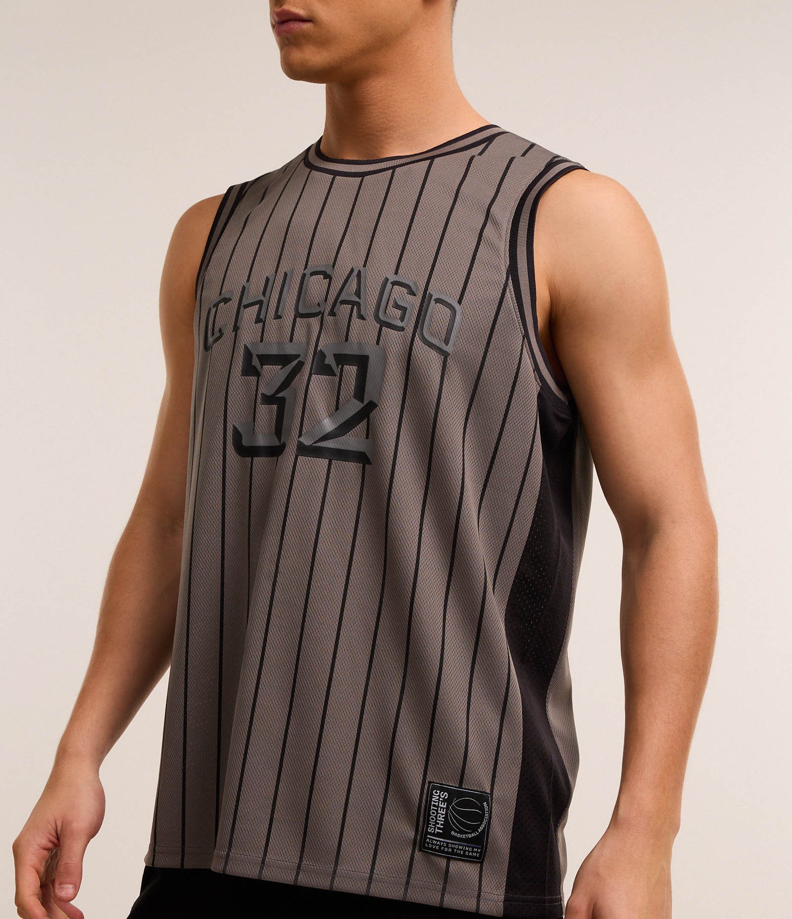 Regata Esportiva de Basquete com Tecnologia Dry e Estampa Lettering Chicago New Cinza 3