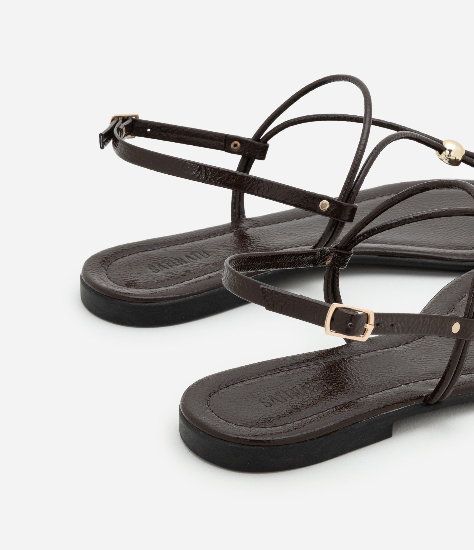 Rasteira em PU com Tiras Finas e Detalhe em Metal Marrom Escuro 3