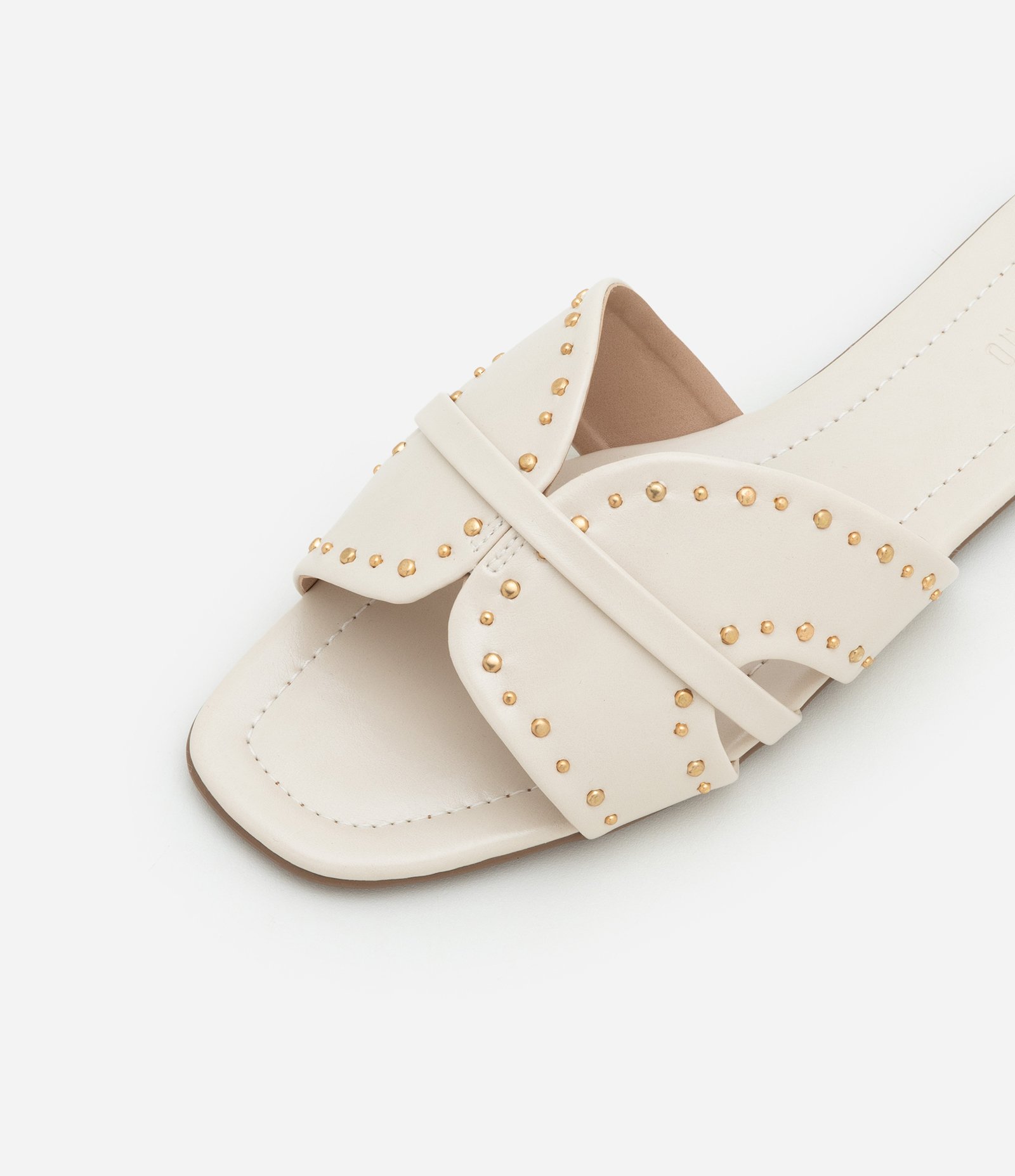Rasteira Mule em PU com Tachinha Pequenas Off White 4