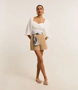 Short Alfaiatado Cintura Alta com Cinto Lenço e Pregas