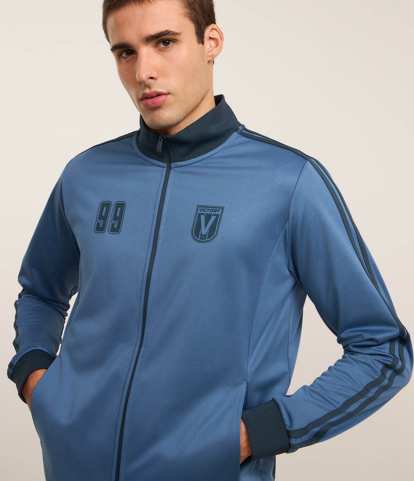 Casaco Esportivo em Helanca com Estampa Lettering e Fechamento Frontal Azul 4