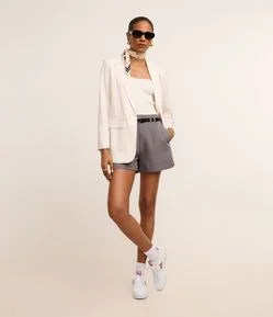 Short Alfaiatado Cintura Alta com Cinto Fino de PU