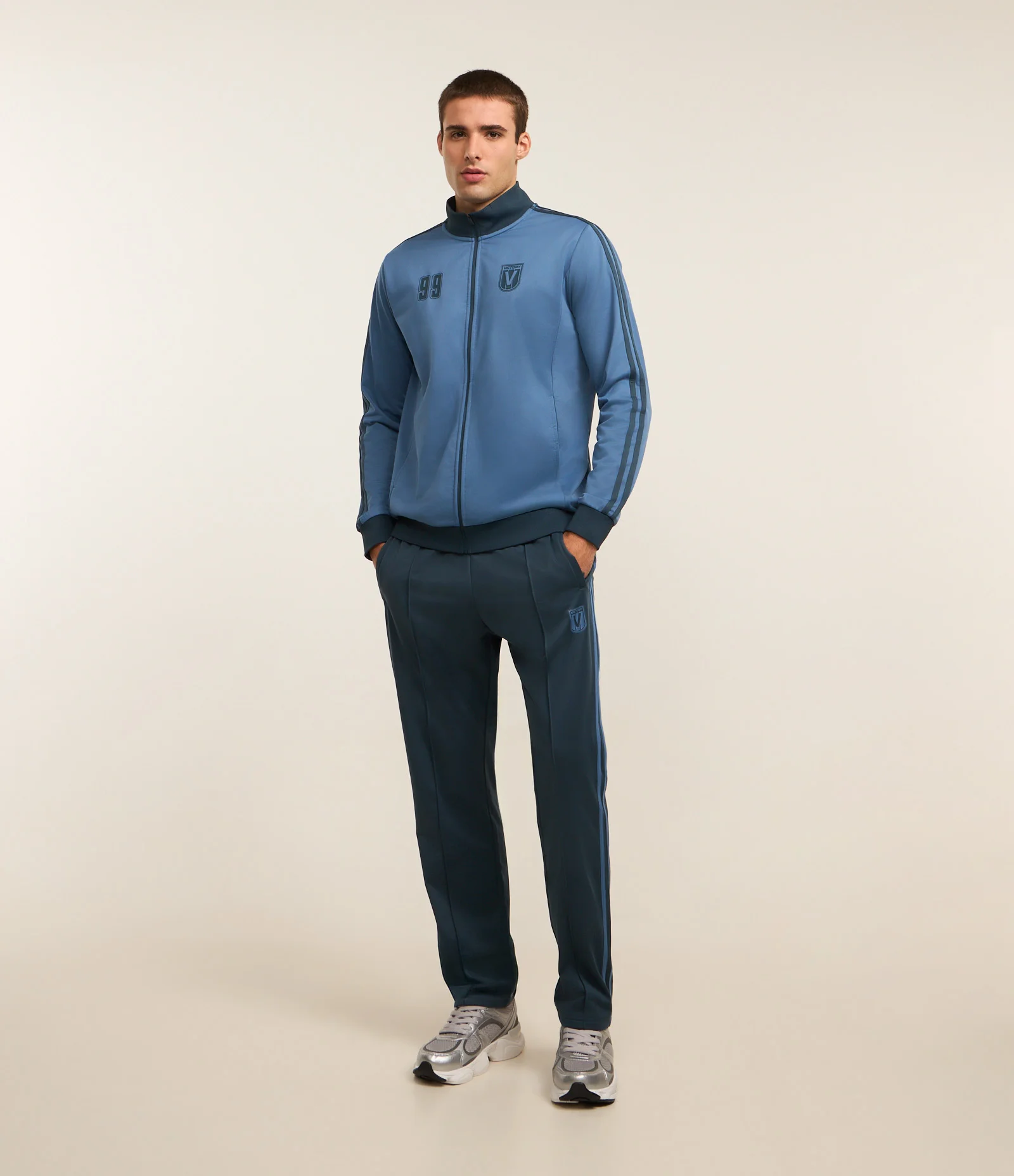 Calça Esportiva com Estampa Localizada e Bolsos Azul 1