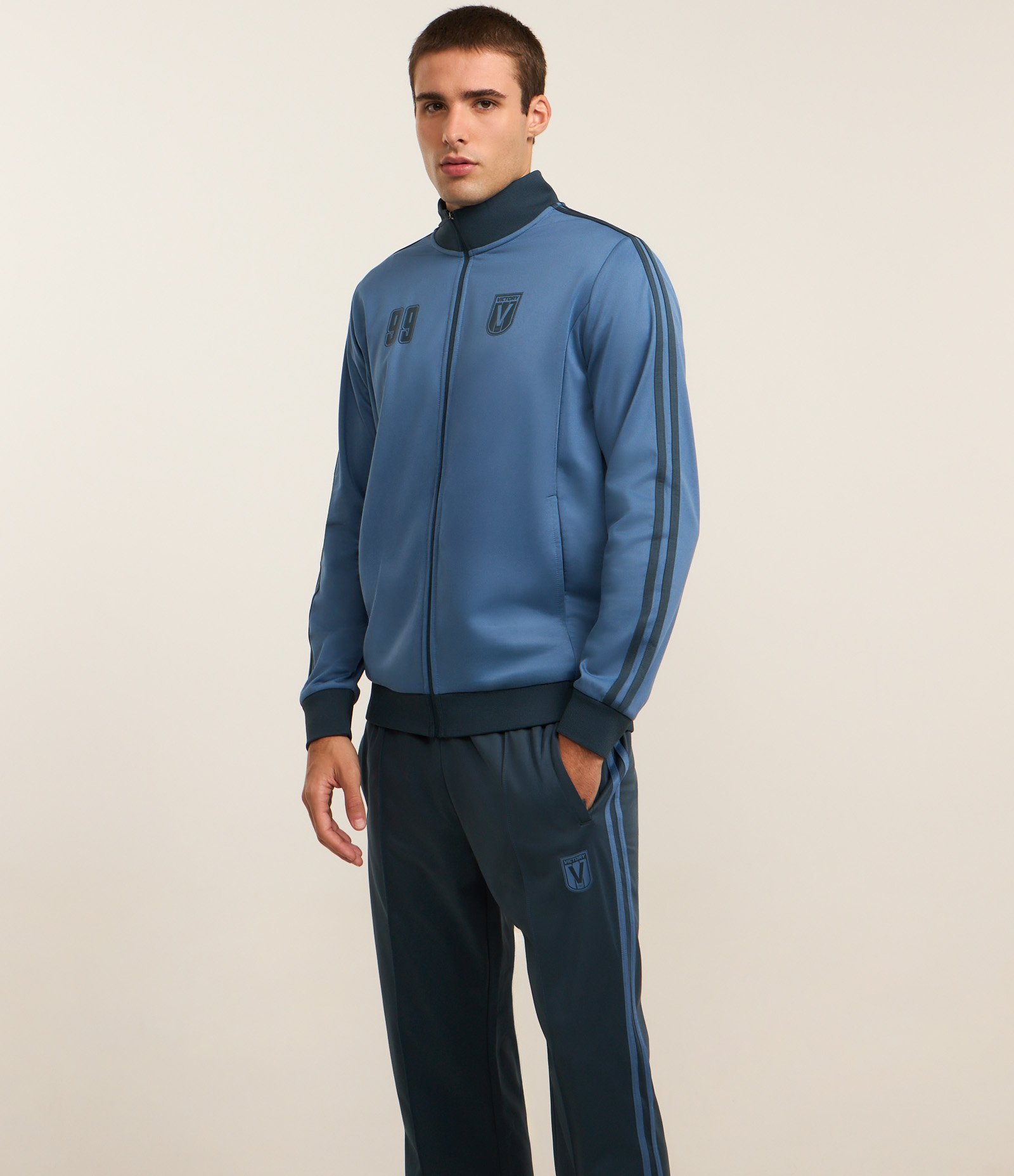 Calça Esportiva com Estampa Localizada e Bolsos Azul 5