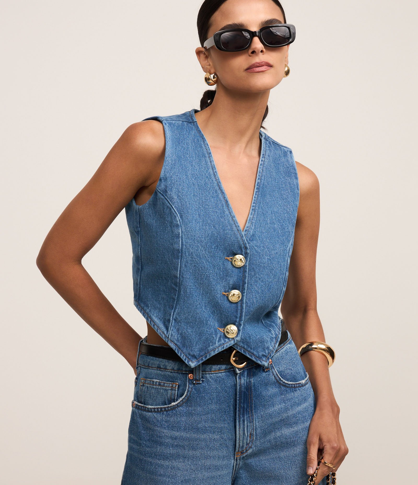 Colete em Jeans com Botões e Barra em V Azul Médio 1