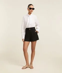 Short Alfaiatado Cintura Alta com Cinto Fino de PU