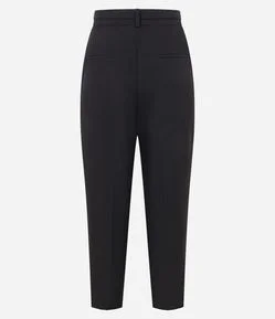 Calça Cenoura Alfaiatada Cintura Alta com Cinto e Fivela Metalizada