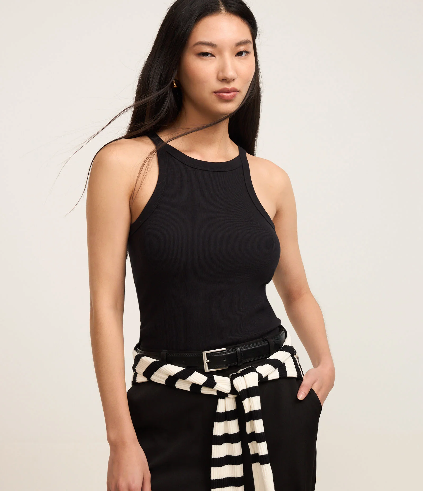 Blusa Canelada em Ribana com Gola Redonda Preto 1