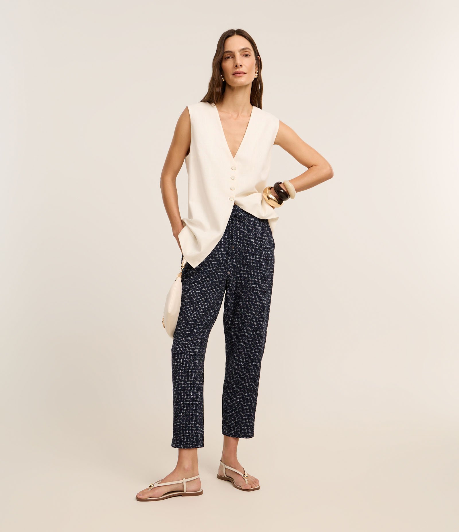 Calça Fluida Cintura Alta em Crepe com Estampa Geométrica Azul Escuro 1