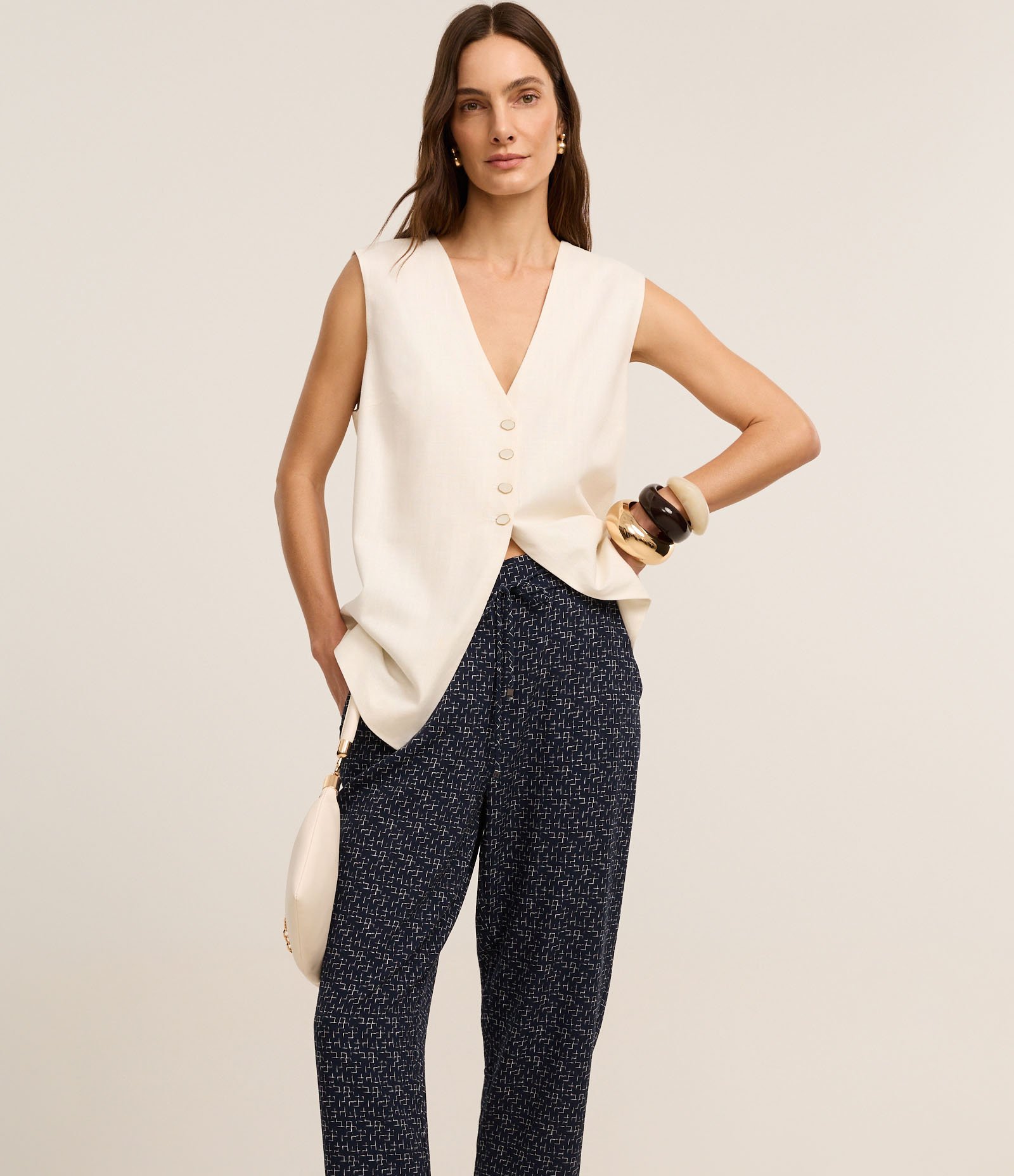 Calça Fluida Cintura Alta em Crepe com Estampa Geométrica Azul Escuro 2