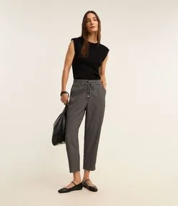 Calça em Crepe com Estampa Geométrica
