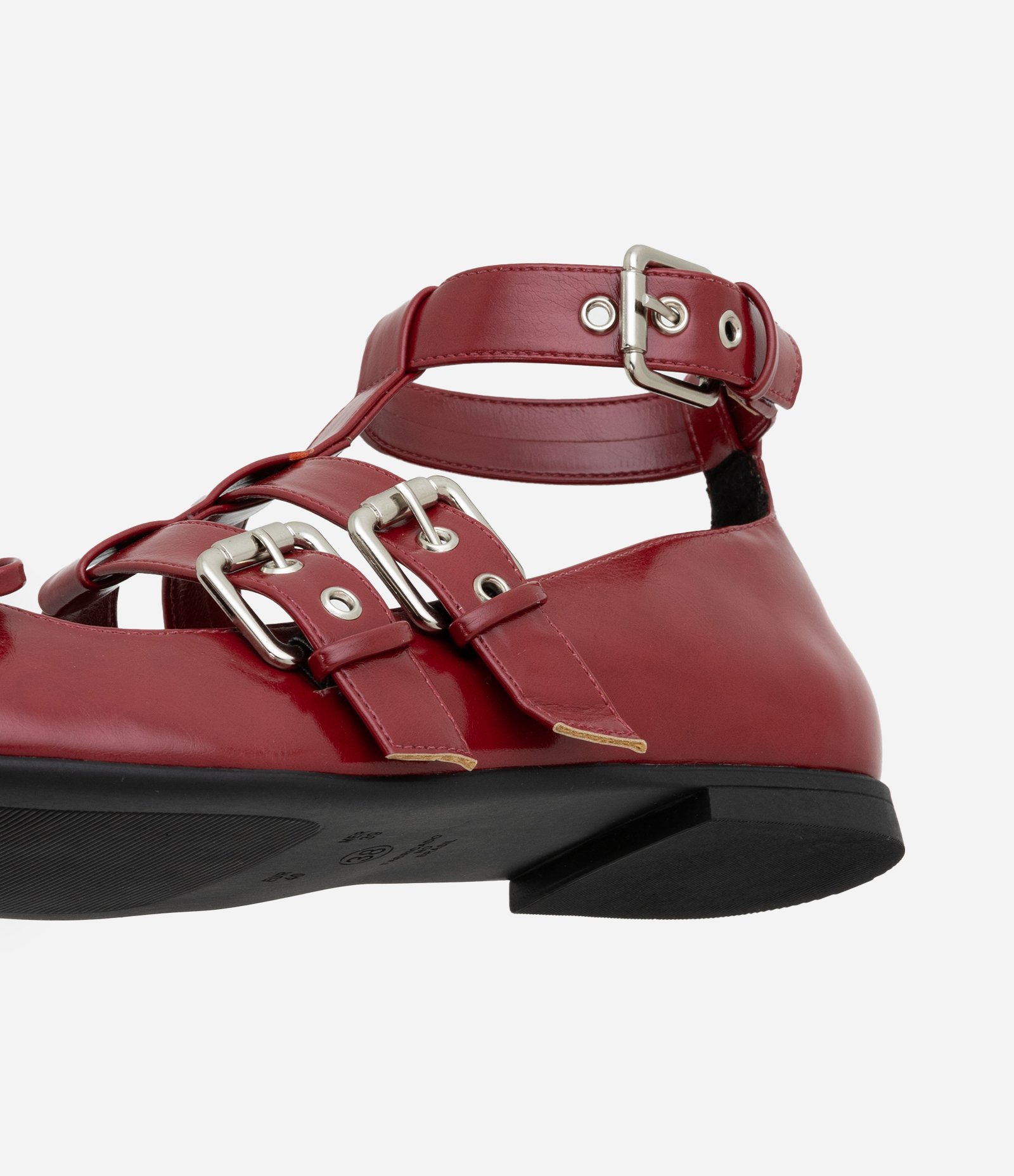 Sapatilha com Tiras Largas Lacinhos e Detalhes em Ilhós Vermelho 5