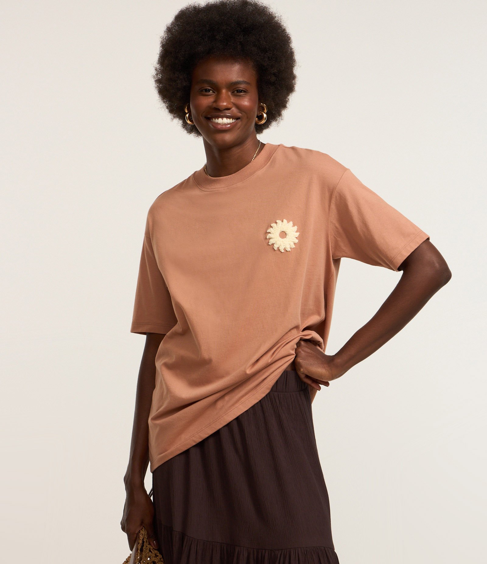 Saia New Midi em Crepe com Babado e Cós Elástico Java Marrom 2