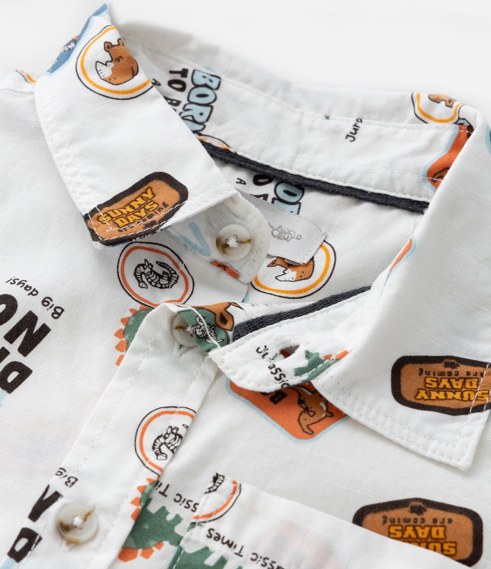 Camisa Infantil com Bolso e Estampa de Dinos - Tam 1 a 6 Anos Branco 5