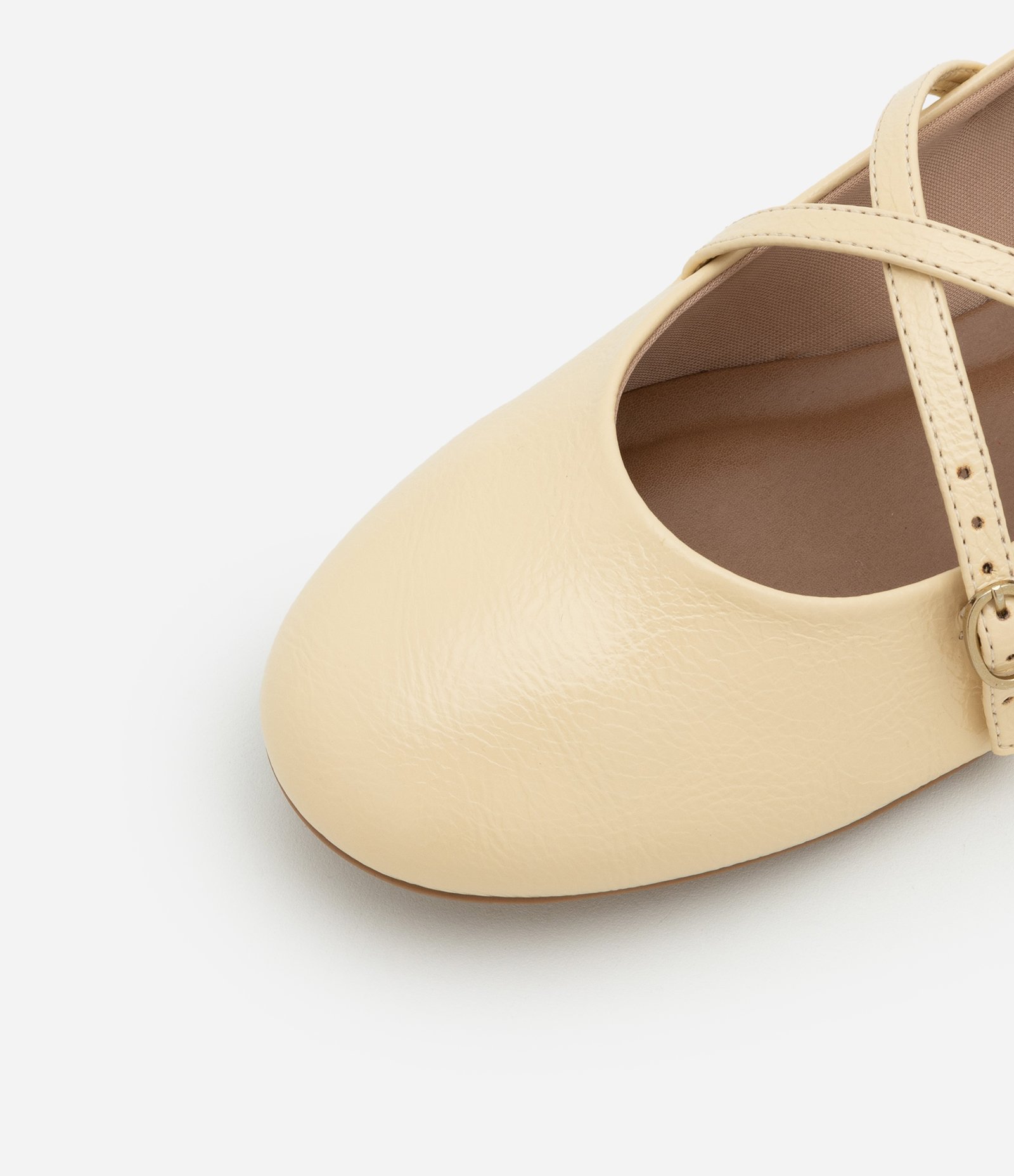 Sapatilha em PU com 03 Tiras e Fivelas Amarelo 6