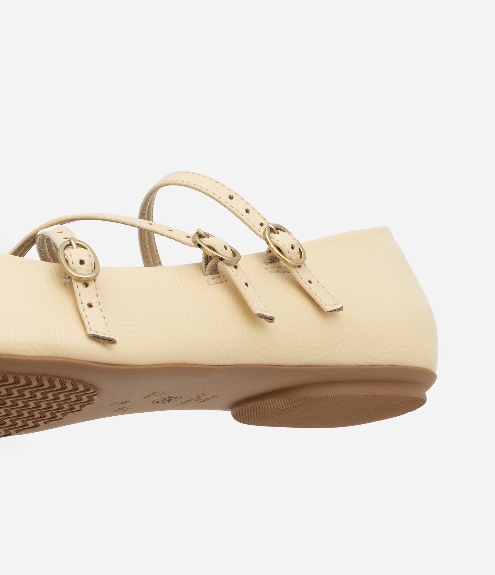 Sapatilha em PU com 03 Tiras e Fivelas Amarelo 7