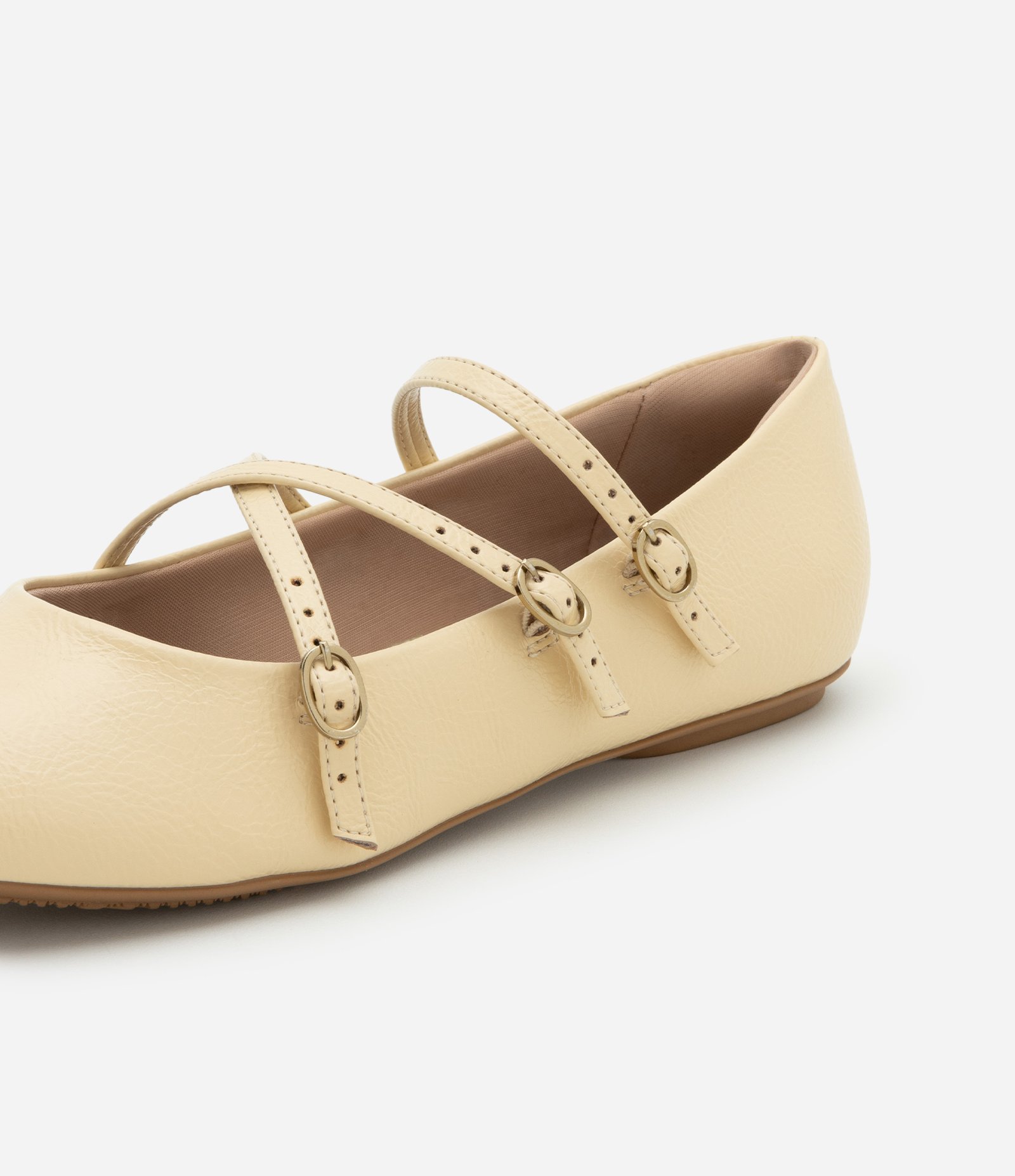 Sapatilha em PU com 03 Tiras e Fivelas Amarelo 8