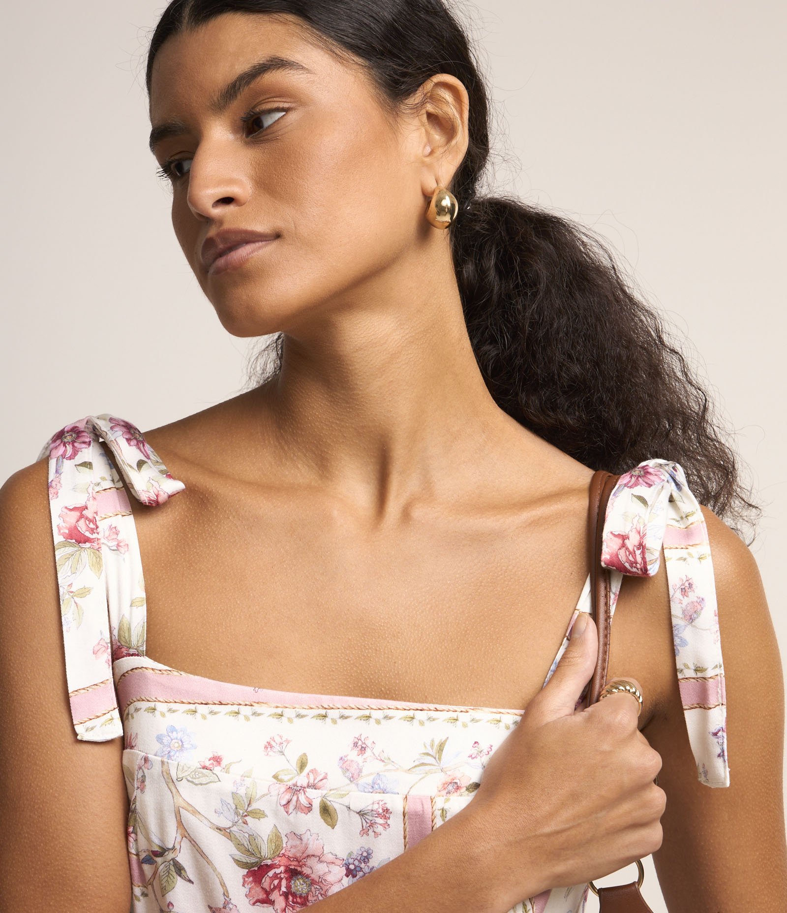 Vestido Evasê Midi em Viscose com Flores Estampadas Off White/Rosa 4