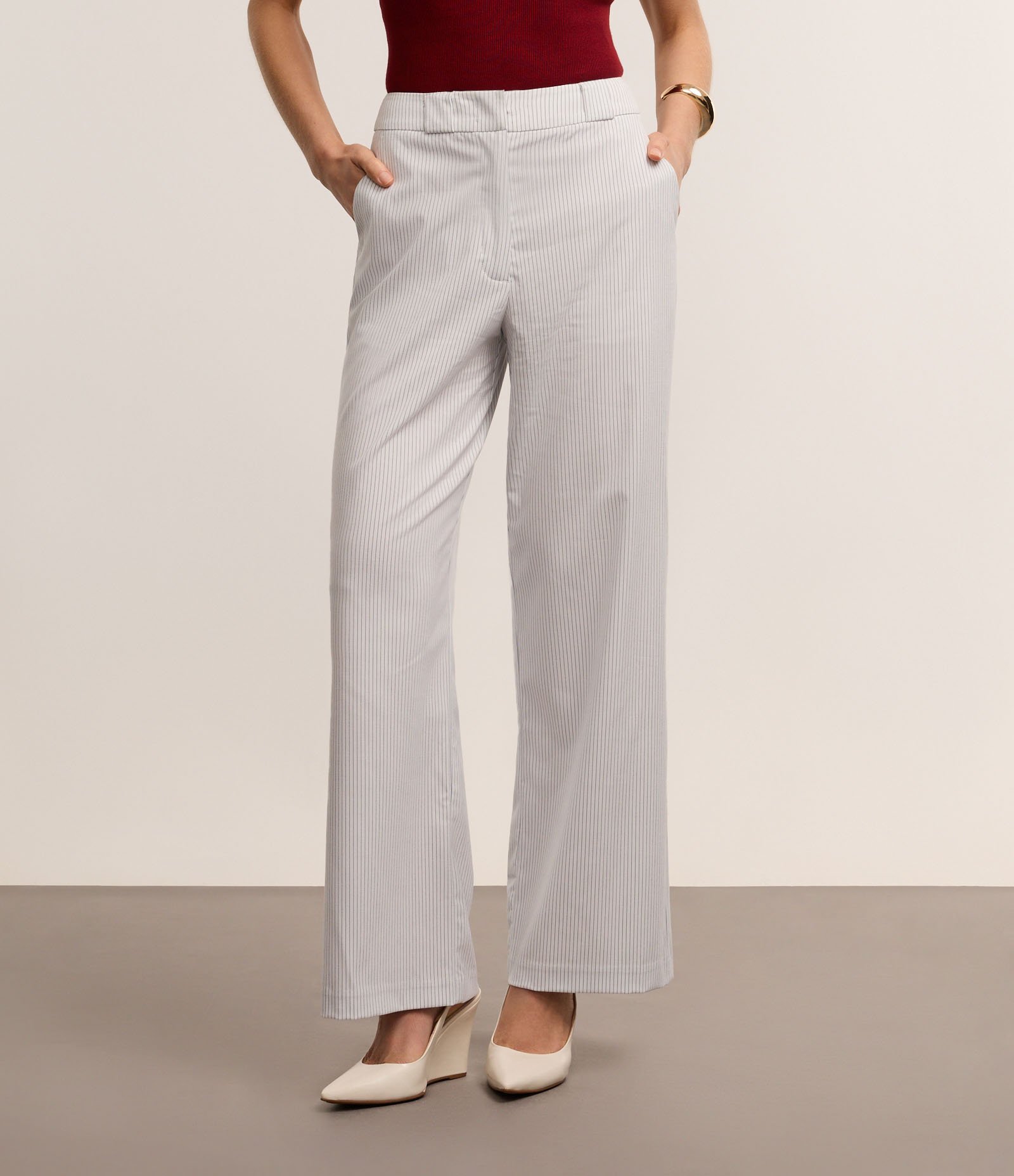 Calça Reta Alfaiatada Listrada com Cintura Alta e Fio Tinto Branco 3