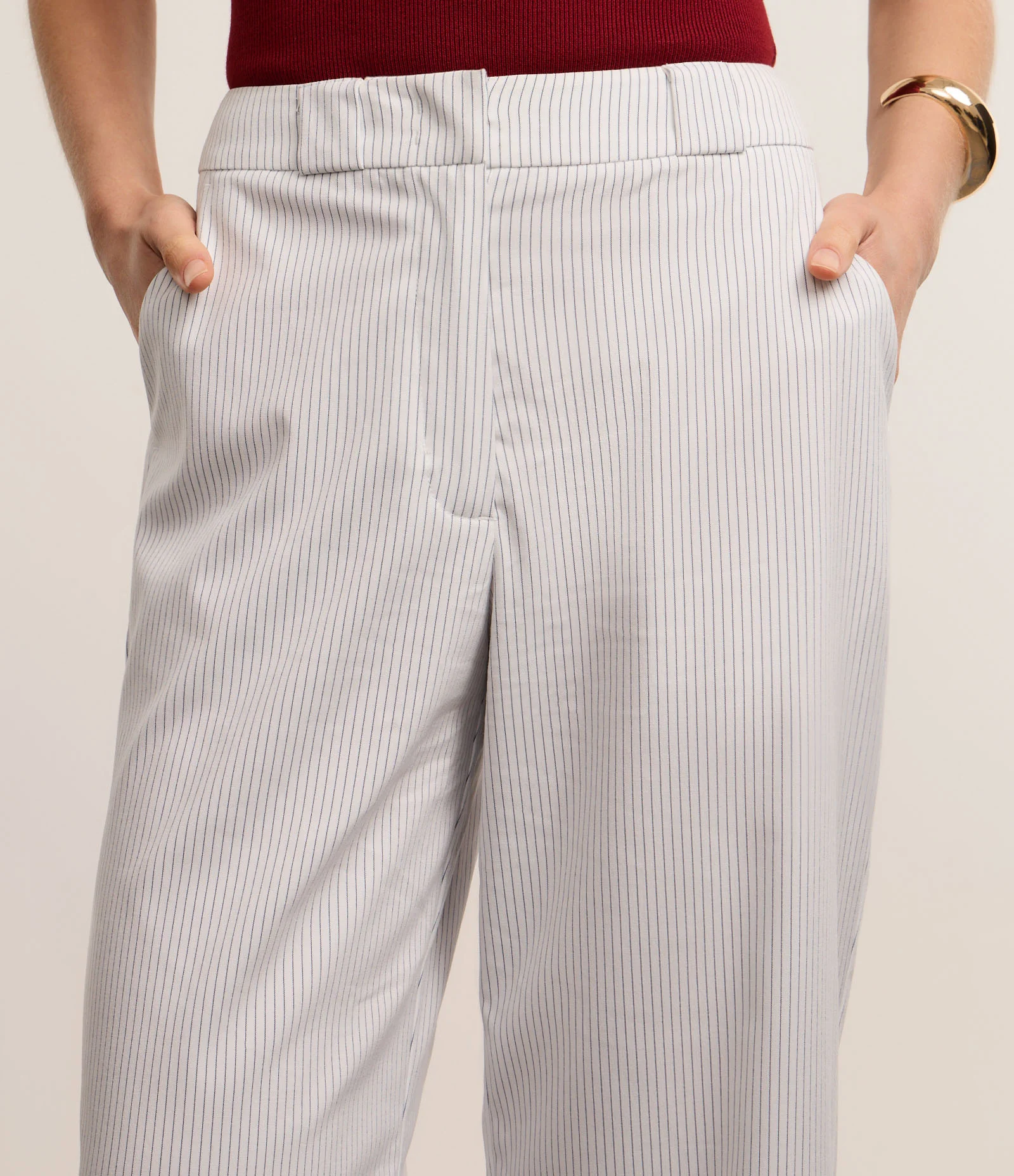 Calça Reta Alfaiatada Listrada com Cintura Alta e Fio Tinto Branco 4