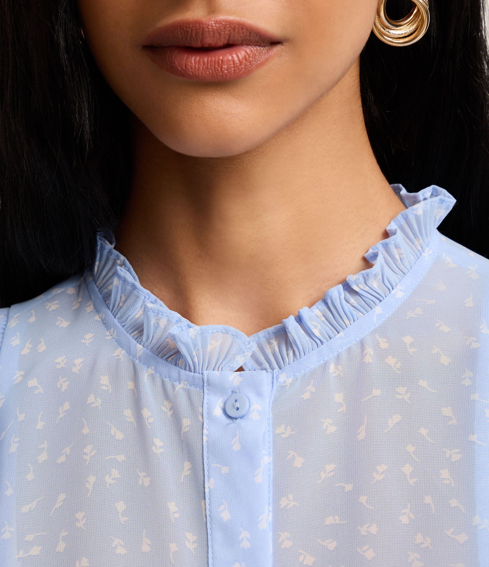 Camisa em Chiffon com Babados e Estampa Floral Azul 3