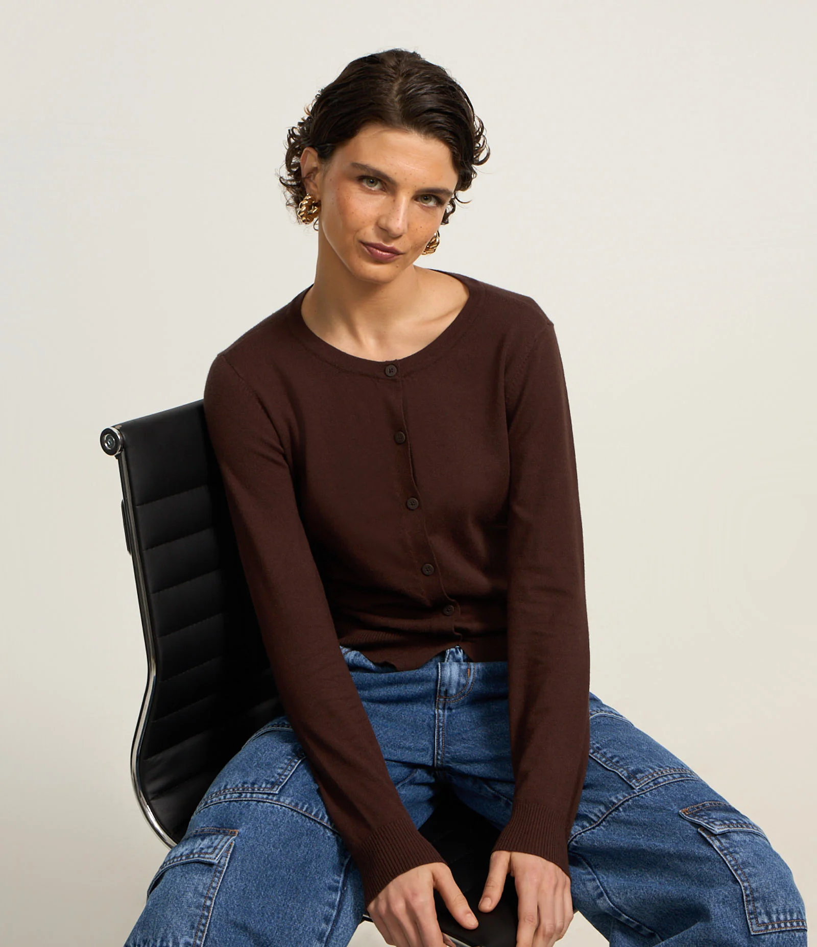 Cardigan Básico em Tricô com Gola redonda Marrom 1