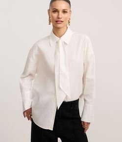 Camisa em Tricoline com Gola Laço e