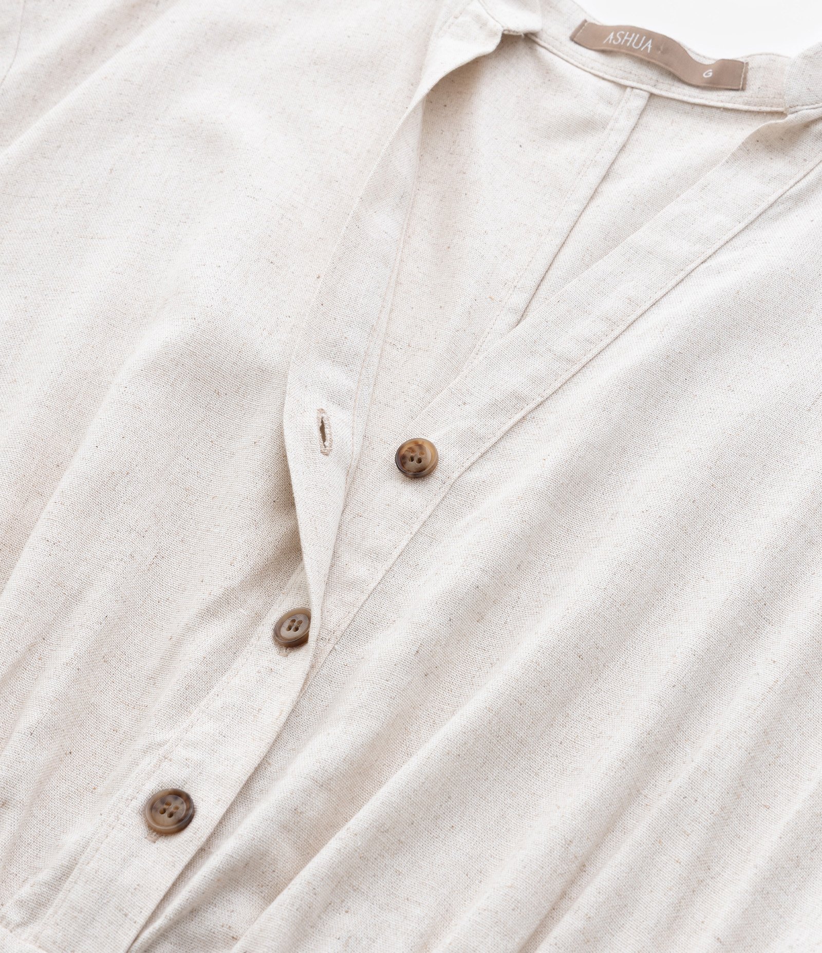 Macacão com Linho e Botões Contrastantes Curve & Plus Size Off White 7