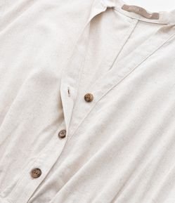 Macacão com Linho e Botões Contrastantes Curve & Plus Size