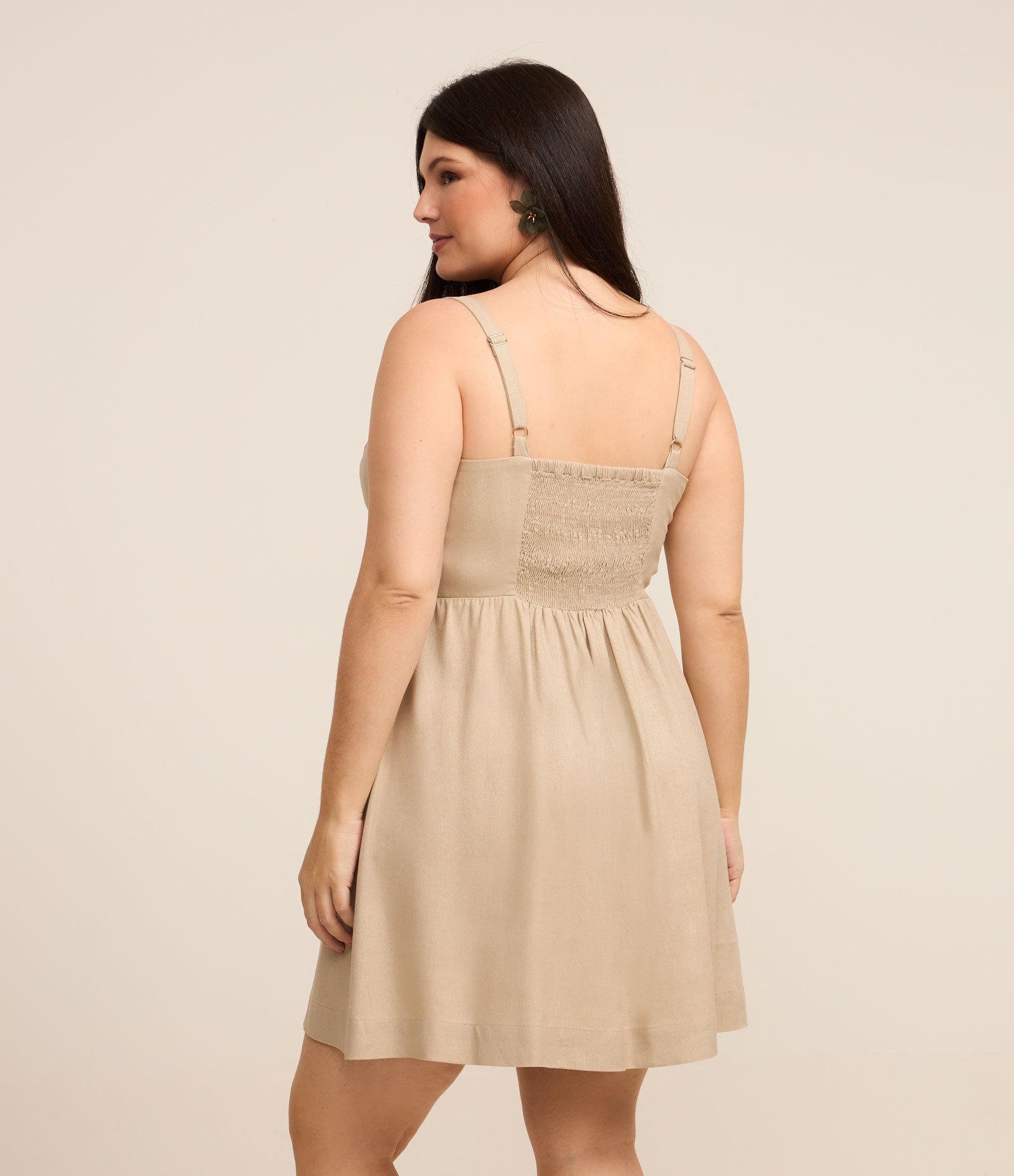 Vestido Curto com Linho e Alça Média Curve & Plus Size Bege 3