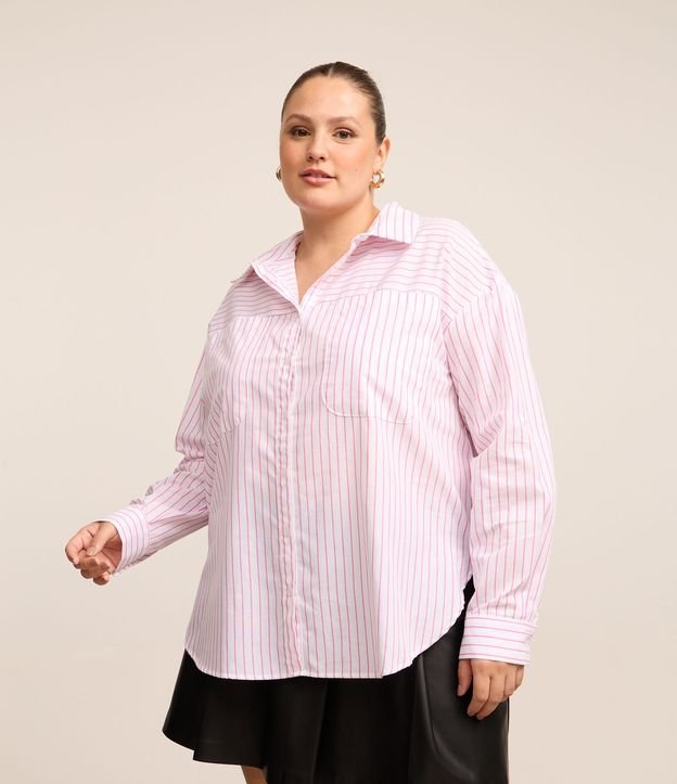 Camisa Listrada em Tricoline com Bolsos Curve & Plus Size