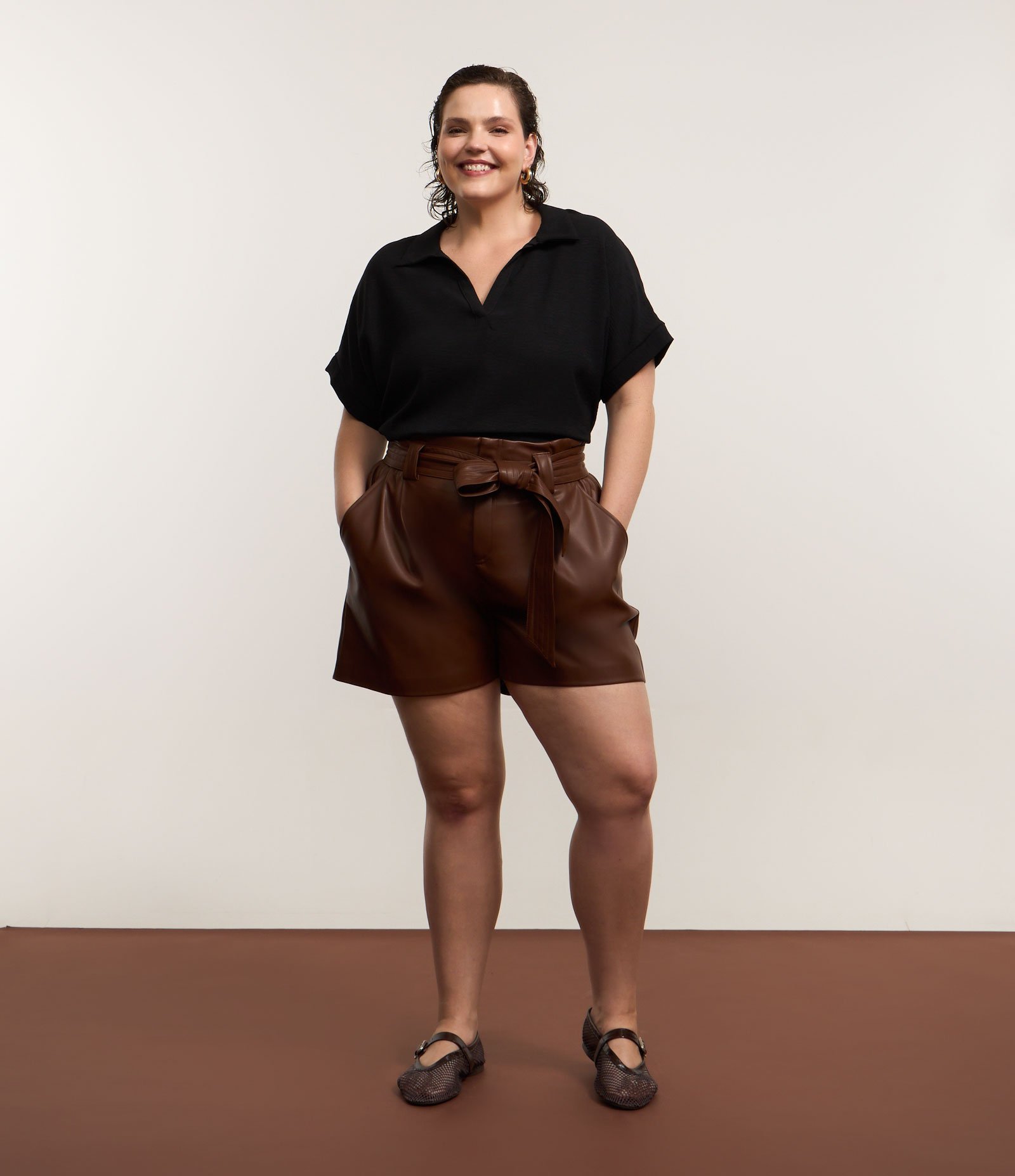Camisa Crepe Airflow com Manga Dobradinha Curve & Plus Size Preto 2
