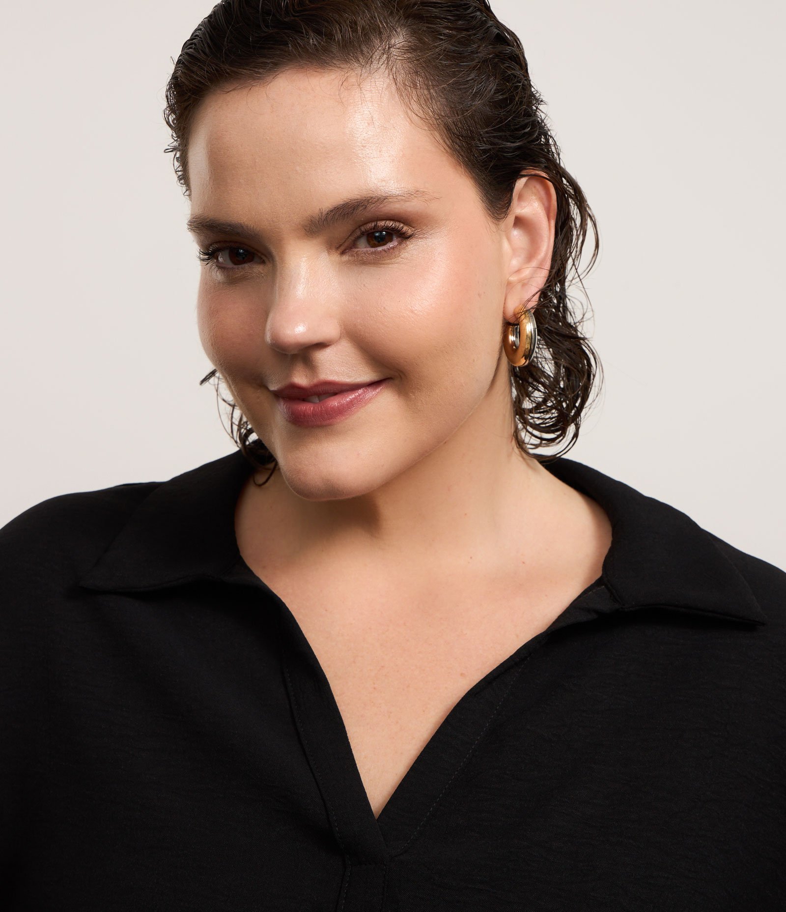 Camisa Crepe Airflow com Manga Dobradinha Curve & Plus Size Preto 3