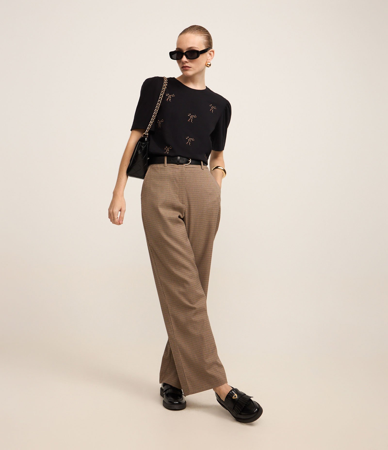 Blusa em Algodão com Laços Estampados de Onça Preto 2