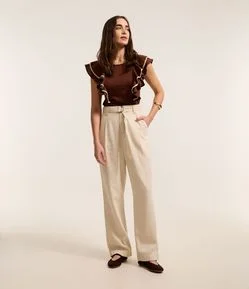 Calça Reta Comfort em Sarja com Cinto Diferenciado e Cintura Alta