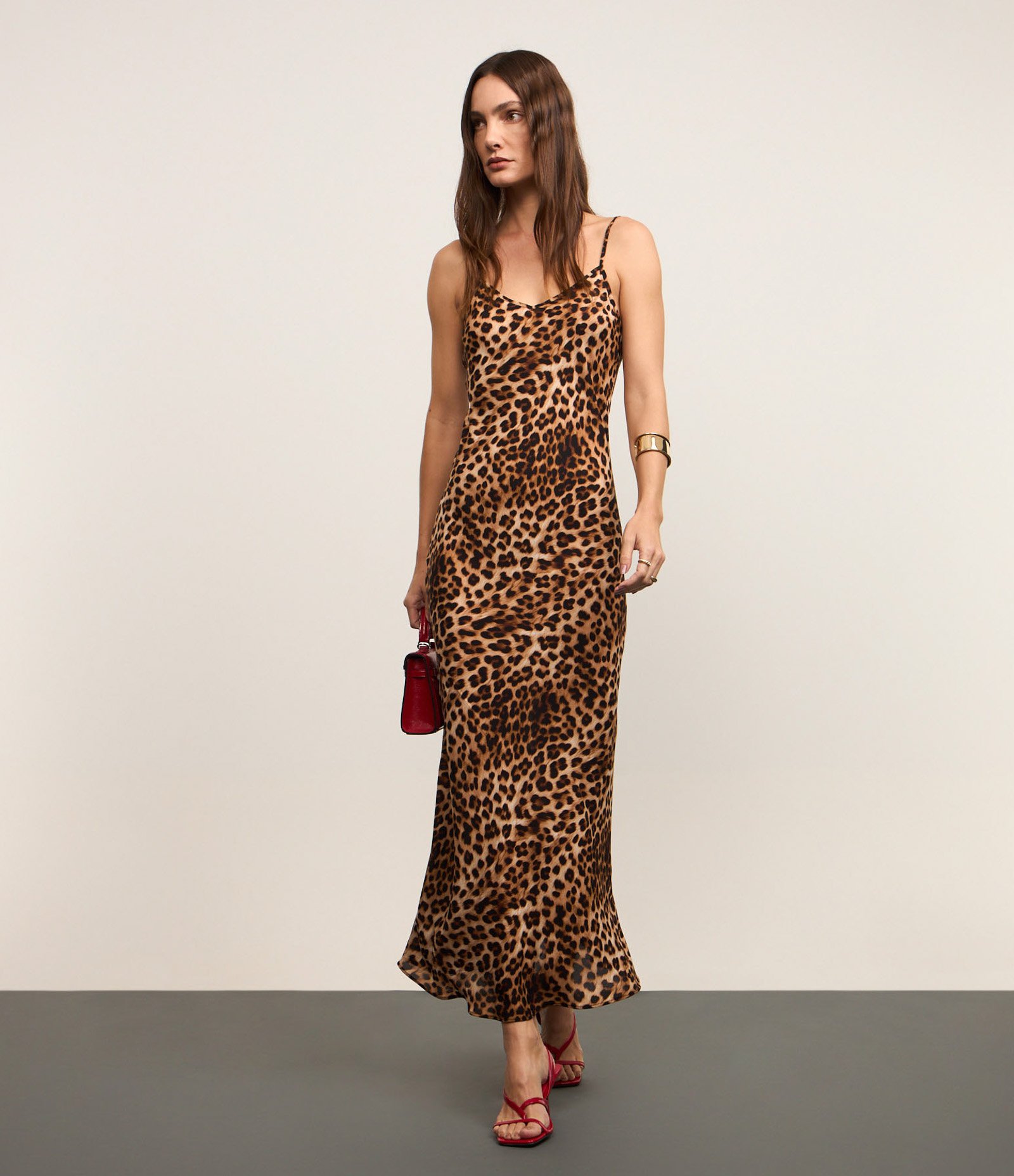 Vestido Evasê Midi Acetinado em Crepe com Estampa Onça Marrom 4