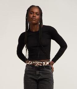 Blusa em Malha Texturizada com Gola Redonda