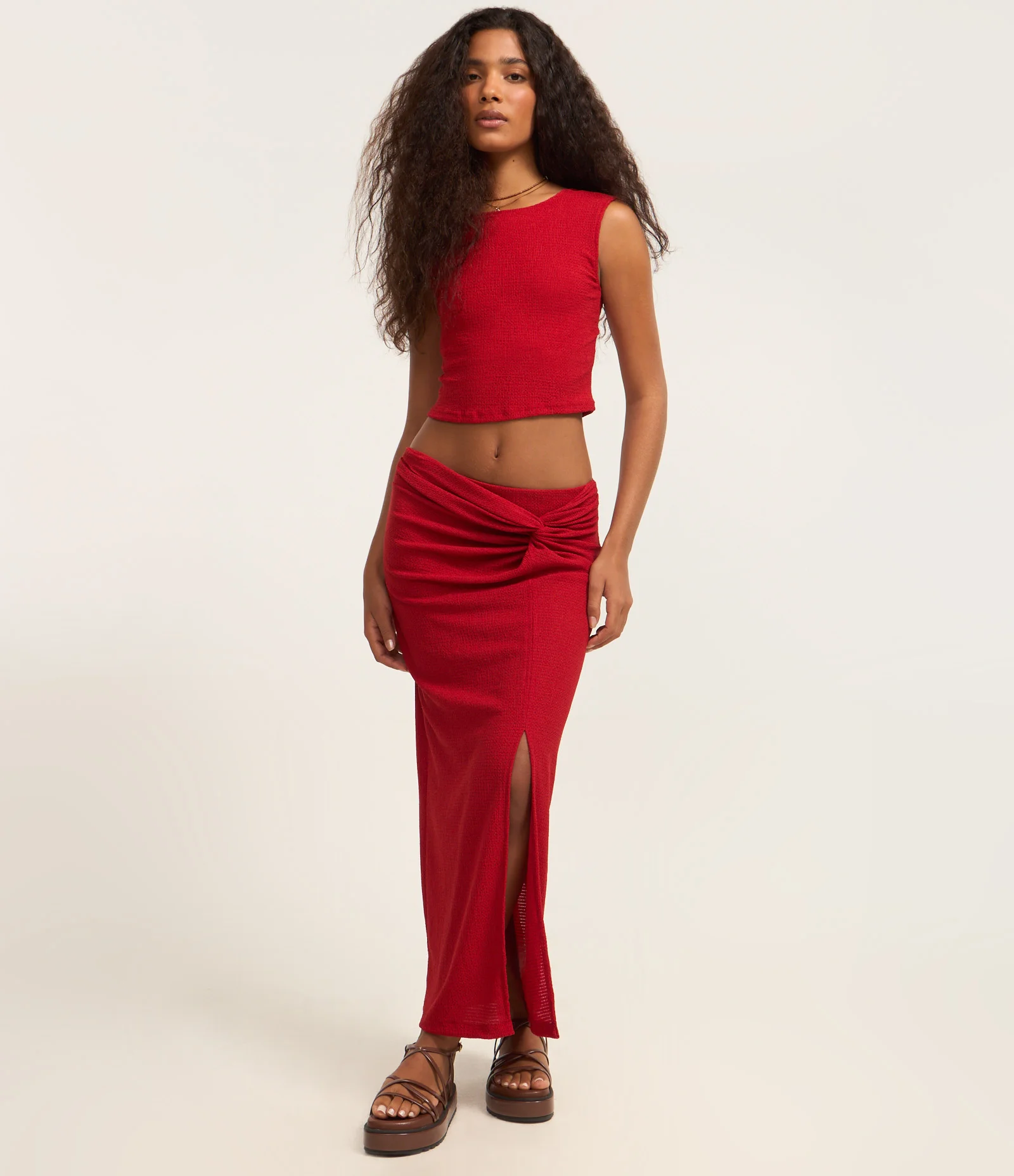 Blusa Texturizada sem Manga e Costas Abertas Vermelho 2