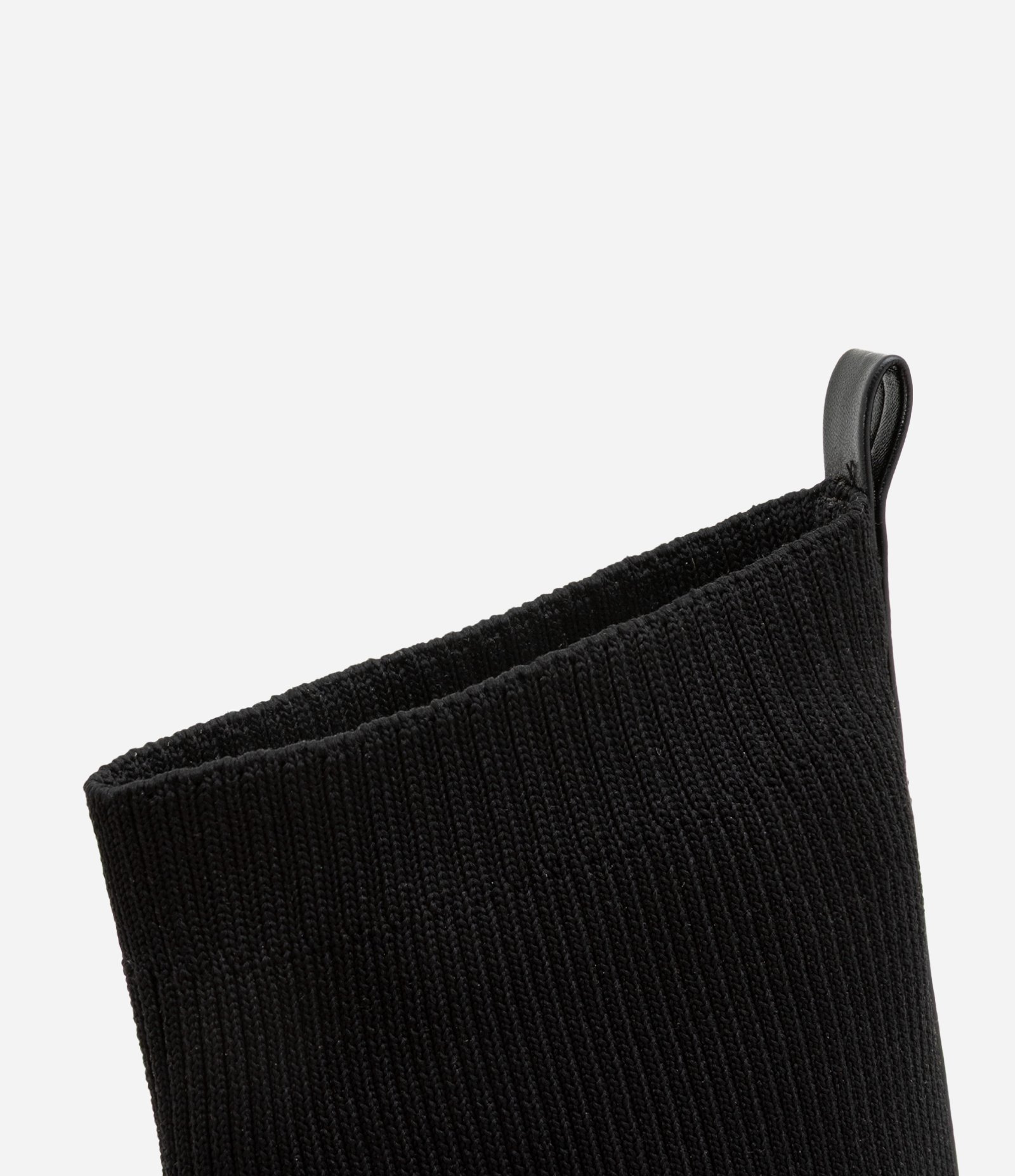 Bota Knit em Tecido Canelado com Bico Fino e Salto Bloco Preto 5