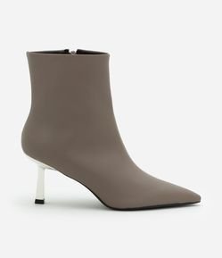 Bota Cano Baixo com Salto Fino Cromado