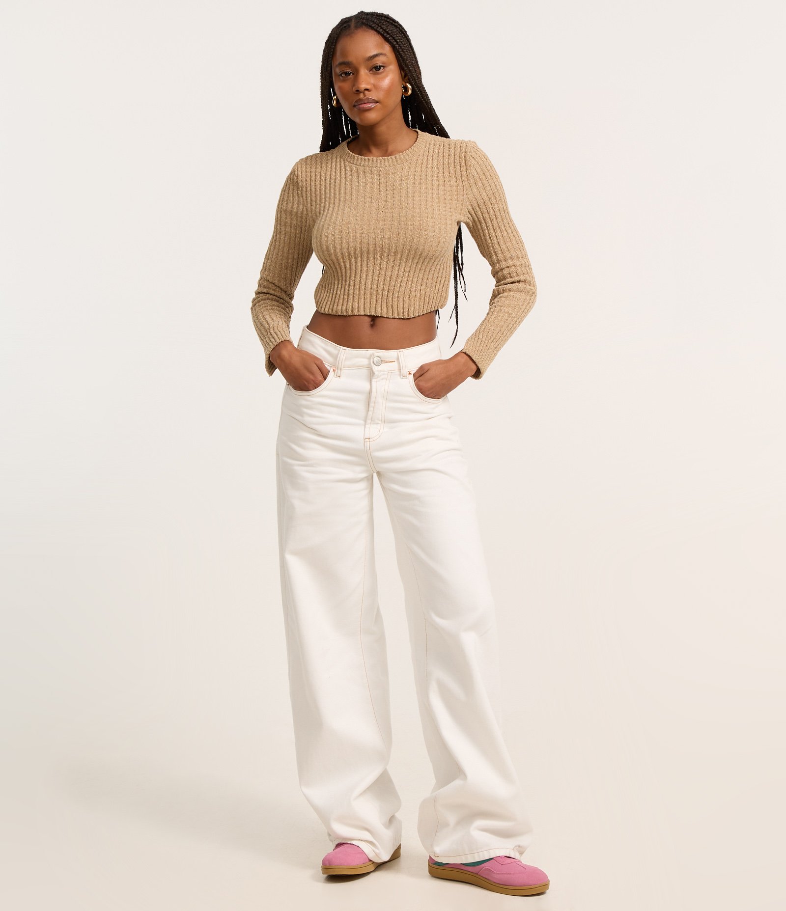 Blusa Cropped Texturizada em Tricô Chenille Marrom Claro 2