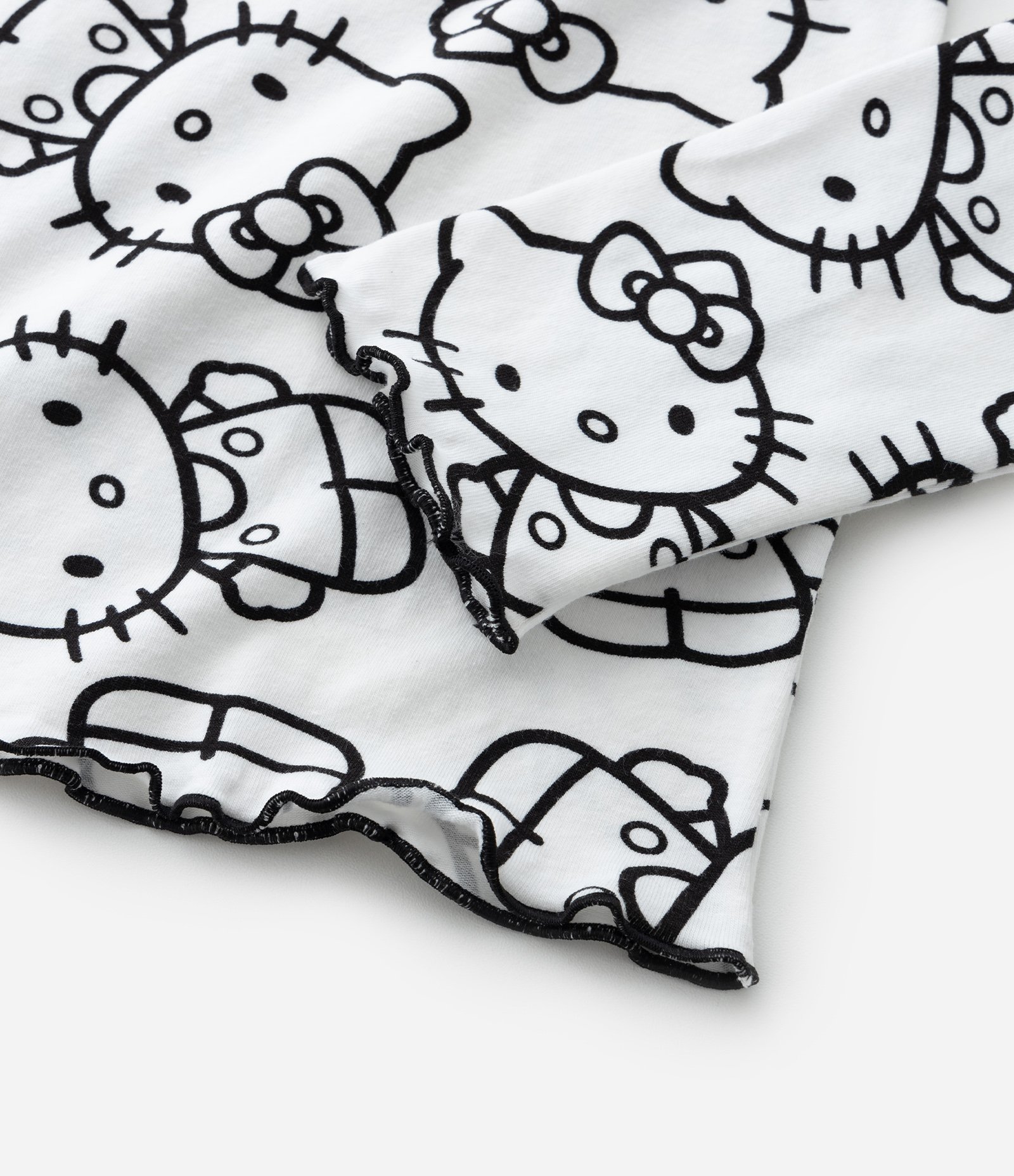 Camiseta Curta Infantil com Estampa Hello Kitty - Tam 5 a 14 Anos Branco 4