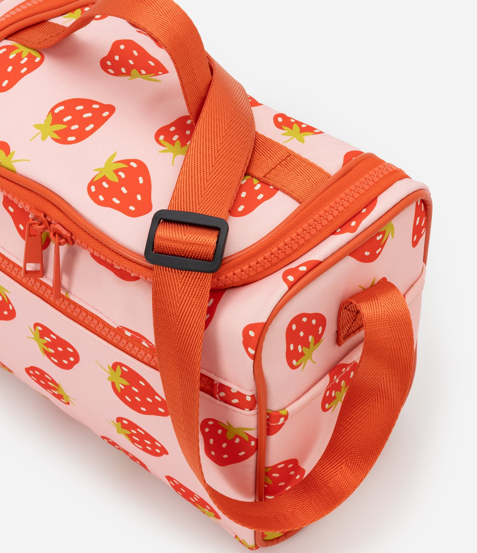 Lancheira com Estampa de Morangos e Divisórias Vermelho 4