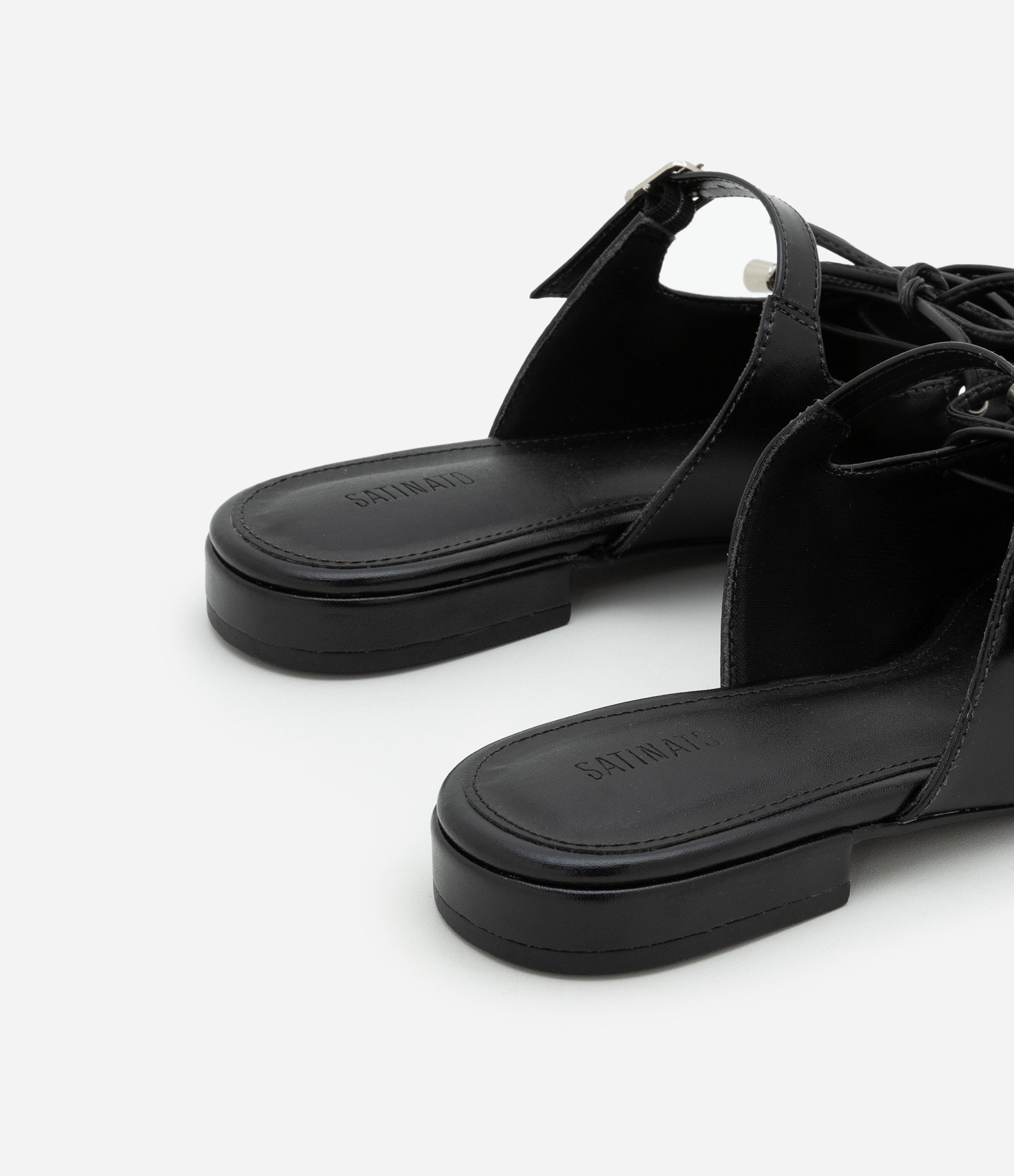 Sapatilha Mule com Lace Up e Ilhós Preto 3